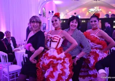 Florence Voux of Morel and Miriam of Ball on the picture with the dancers. 